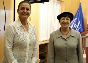  De G.à D. : Judith Oks, vice-présidente du Keren Hayessod de France aux côtés de Adina Bar-Chalom 